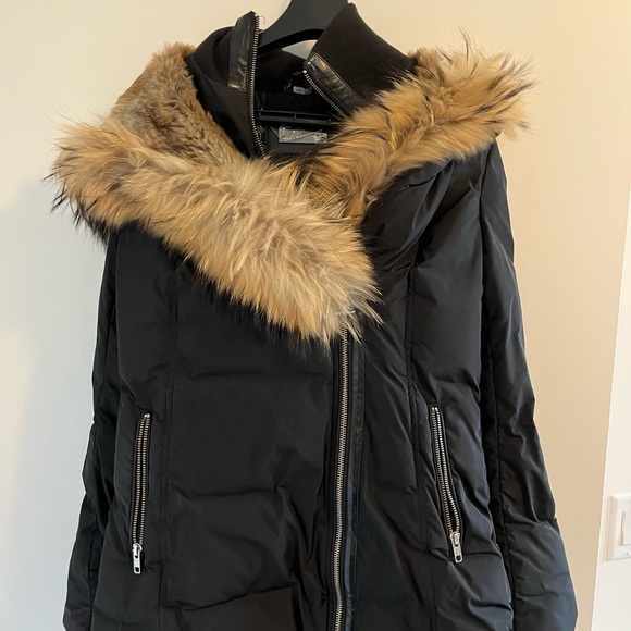 Mackage mid length down jacket - Picture 5 of 6